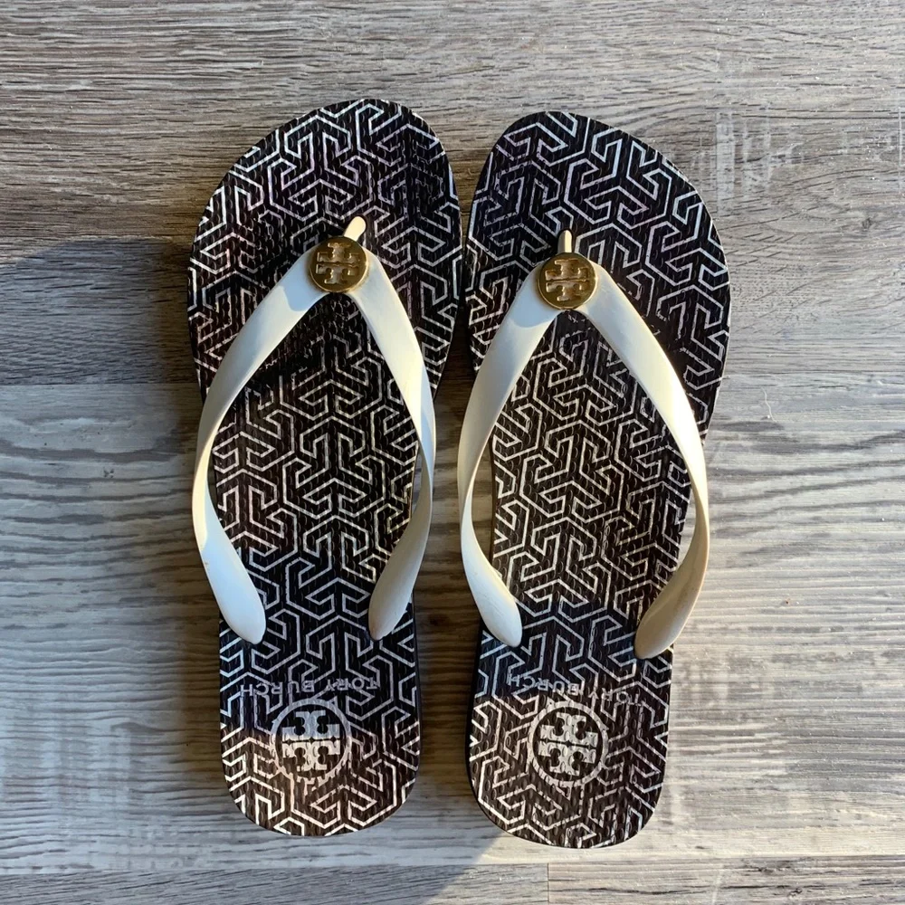 Tory Burch flip flops size 8